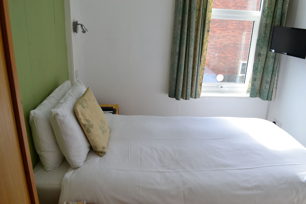 Carrington Guest House 7/50