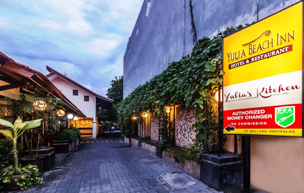 YULIA BEACH INN 7/67