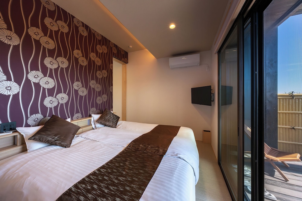 Japanese Western, Twin Beds, Outdoor Bath