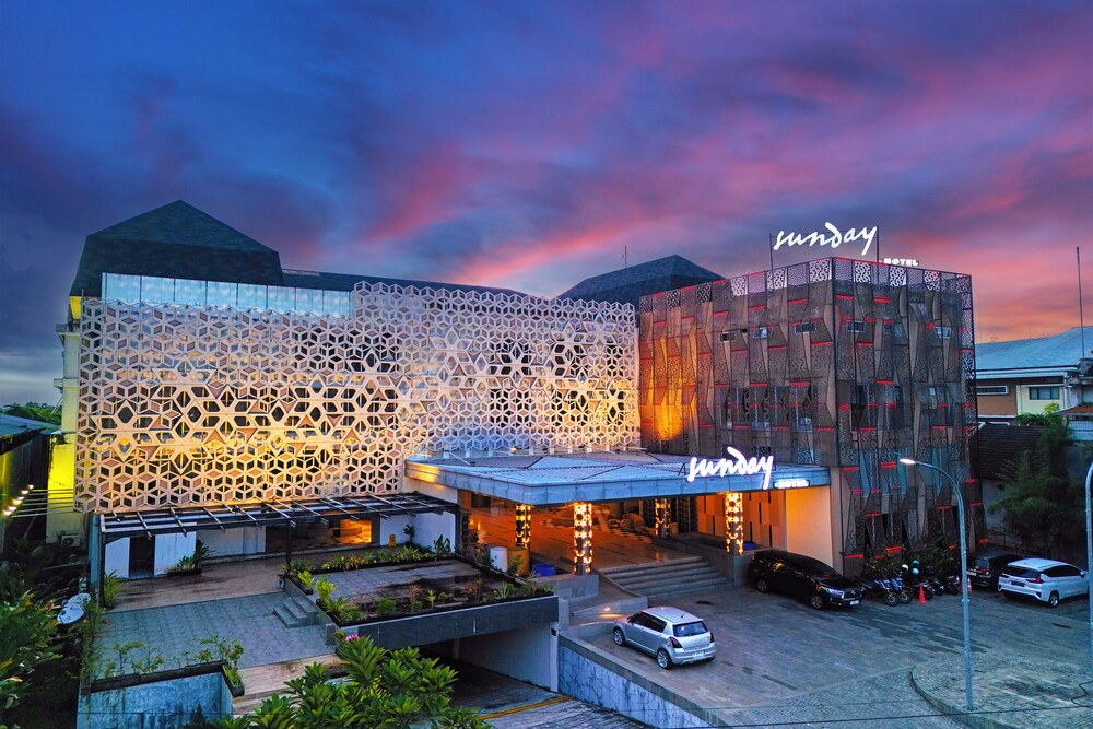 Sunday Hotel Arshika Sunset Road in Denpasar Barat
