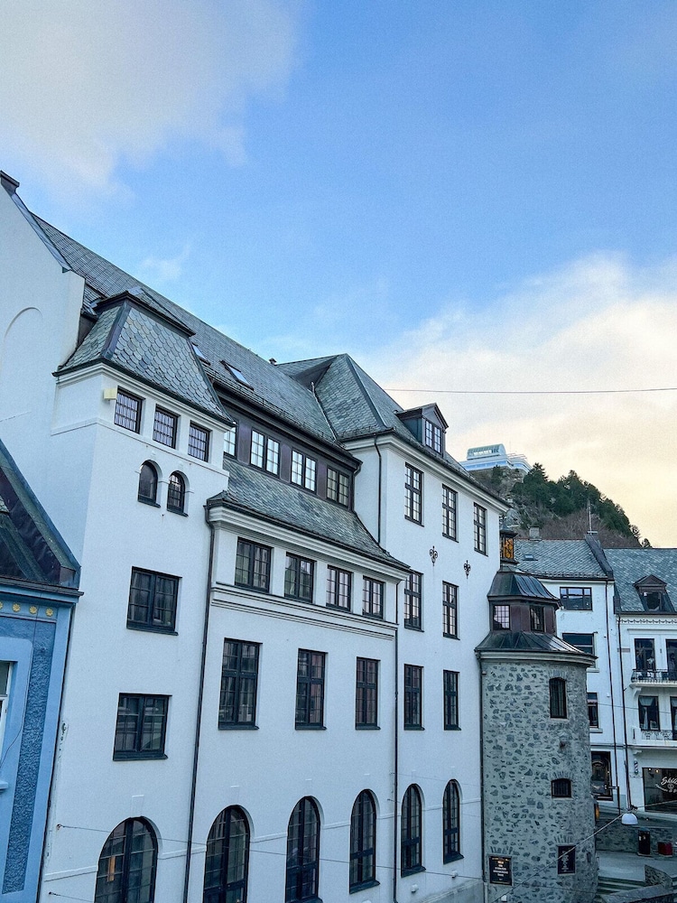 Hotel 1904 3/60