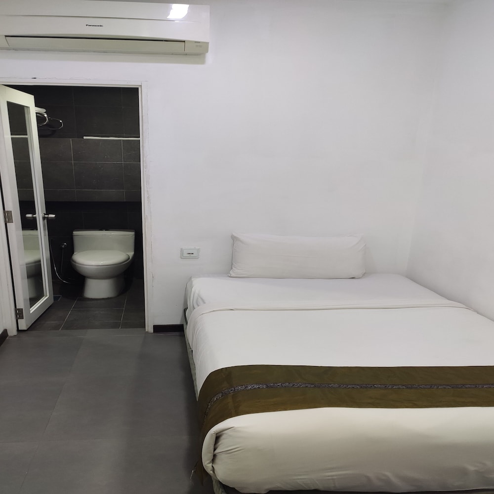 Swiss Hotel 22/70