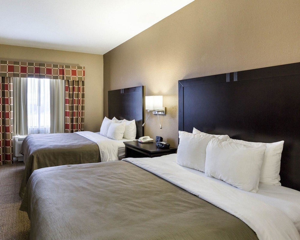 SUITE, 2 QUEEN BEDS