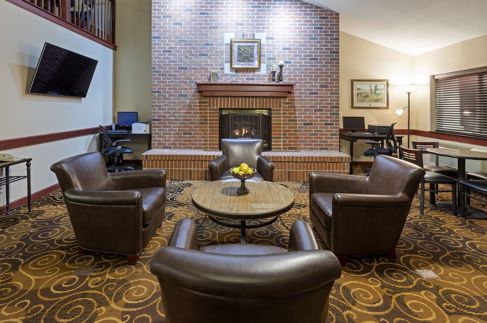 AmericInn by Wyndham Beaver Dam 47/60