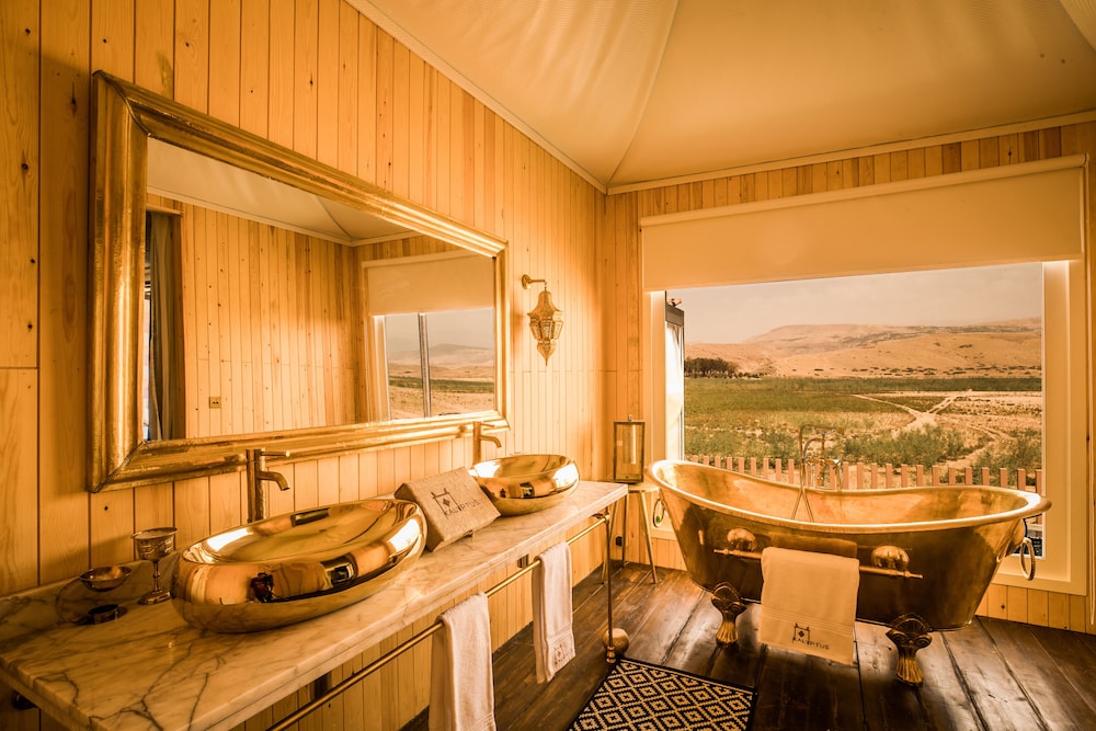 Kalyptus Luxury Camp 56/57