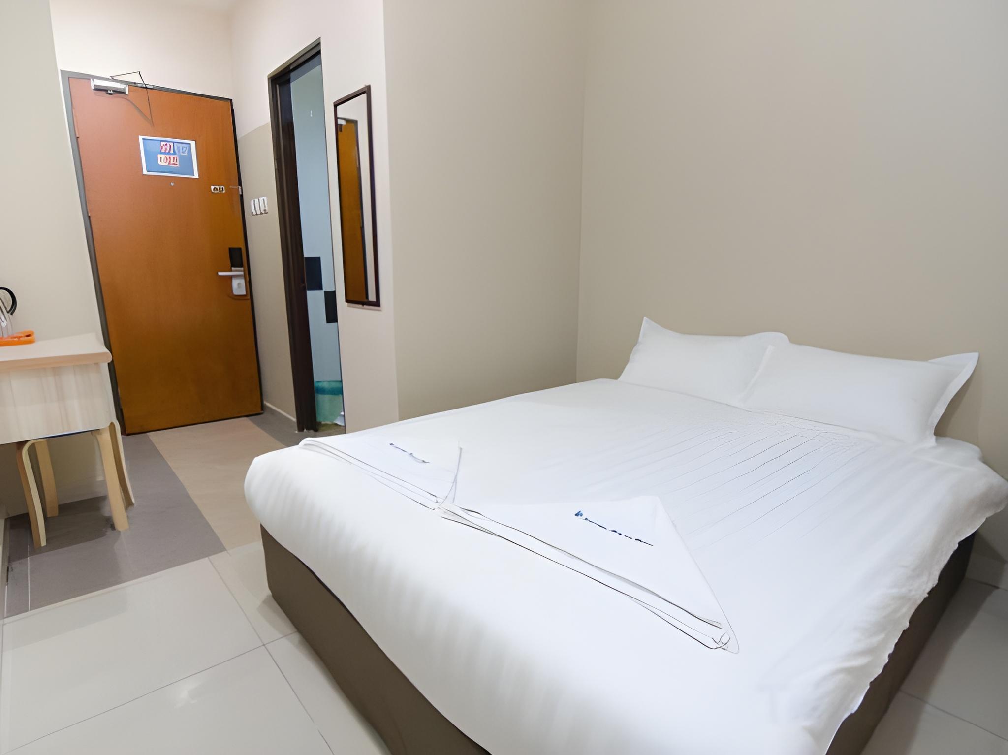 Standard, Double Bed, No Window