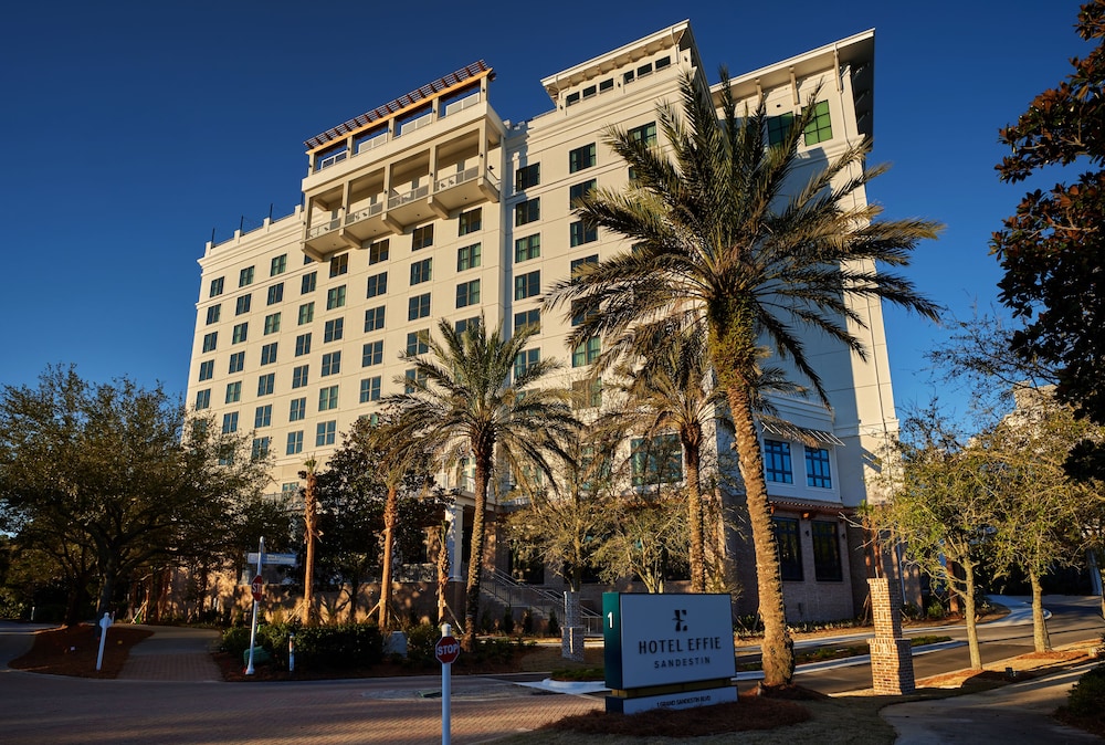 Hotel Effie Sandestin 41/49