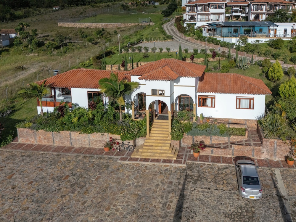 Hotel Campestre Cordillera de Los Andes 52/58