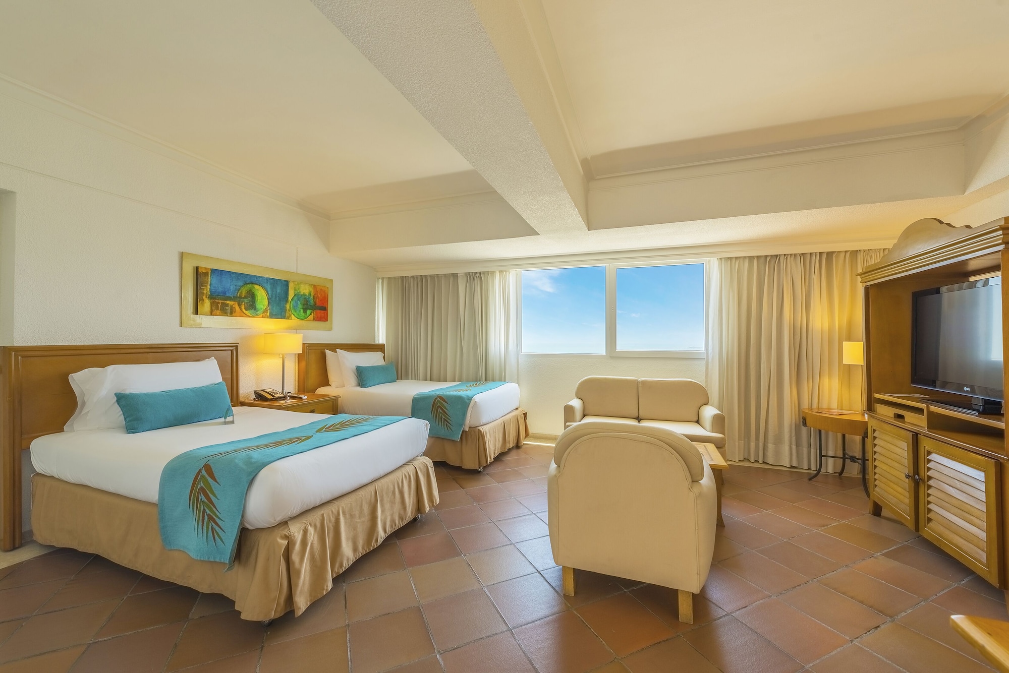 JUNIOR SUITE, STUDIO, MULTIPLE BEDS, OCEAN VIEW