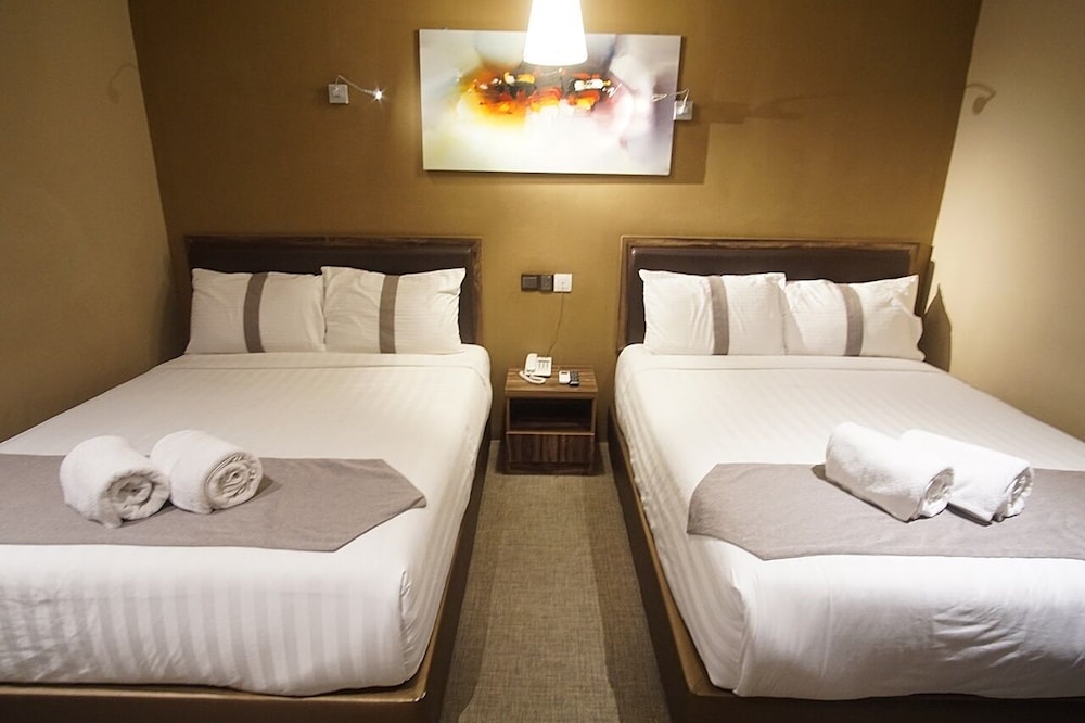 Z Hotel 17/50