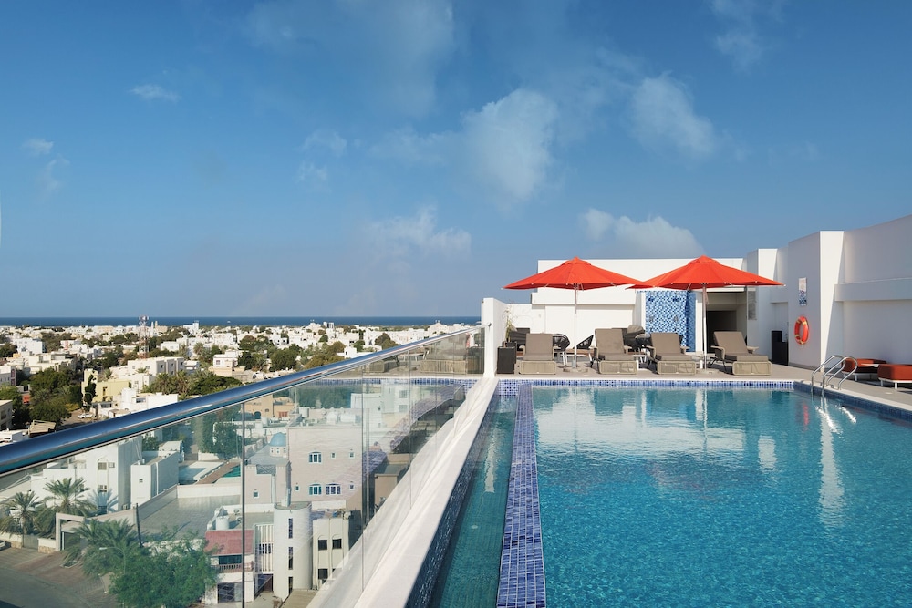 Studio M Muscat 37/43