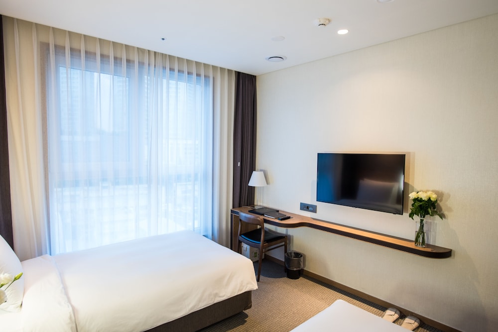 Ibc Hotel 24/48