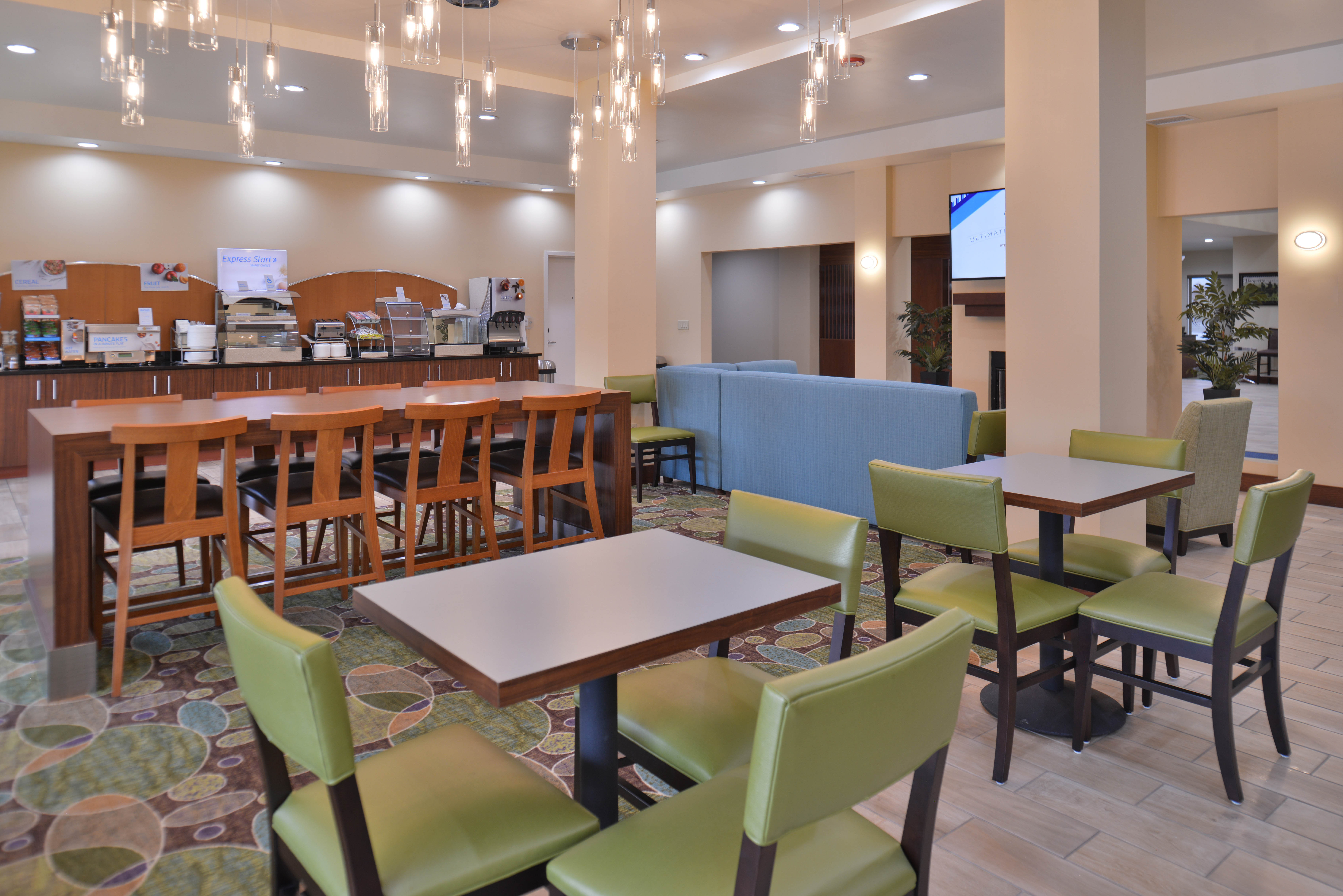 Holiday Inn Express And Suites Dearborn Sw Detroit Area 36/47