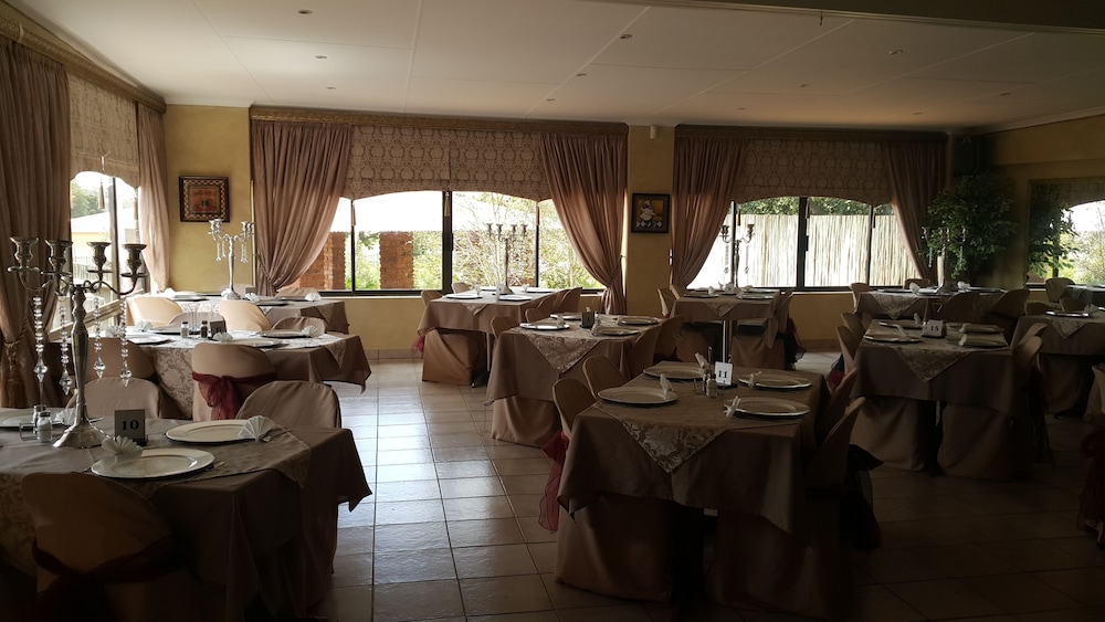 Crystal Rose Lodge and Spa 25/50