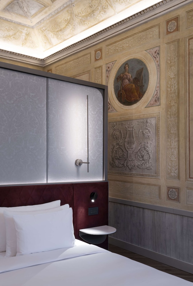 Radisson Collection Hotel, Palazzo Nani Venice 38/77
