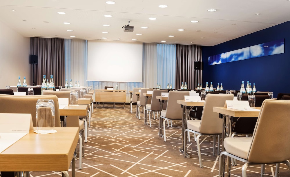 Park Inn By Radisson Stuttgart 65/73