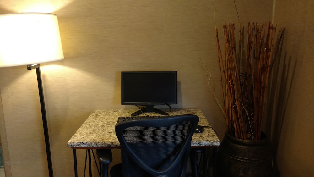 Quality Inn Denver Northeast Brighton 23/29