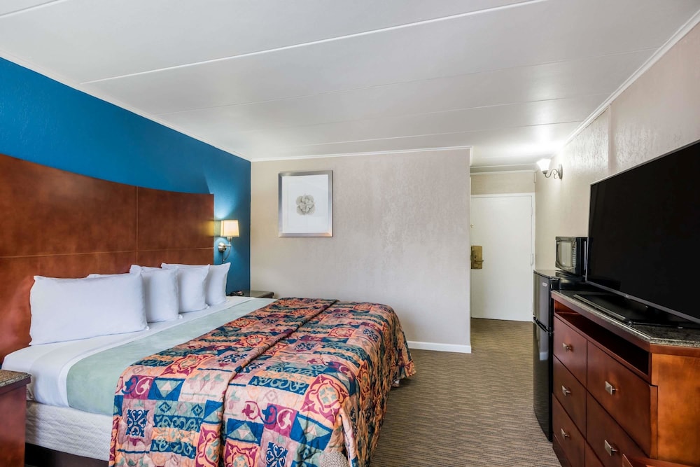 Travelodge by Wyndham Aberdeen 16/34
