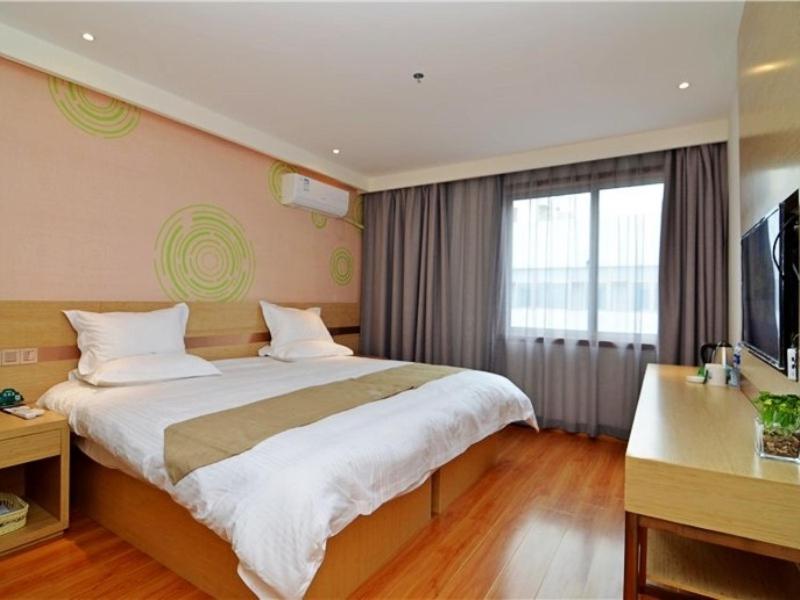 GreenTree Inn XiAn Xincheng District Raily Station Wukou Metro Station Hotel 6/49