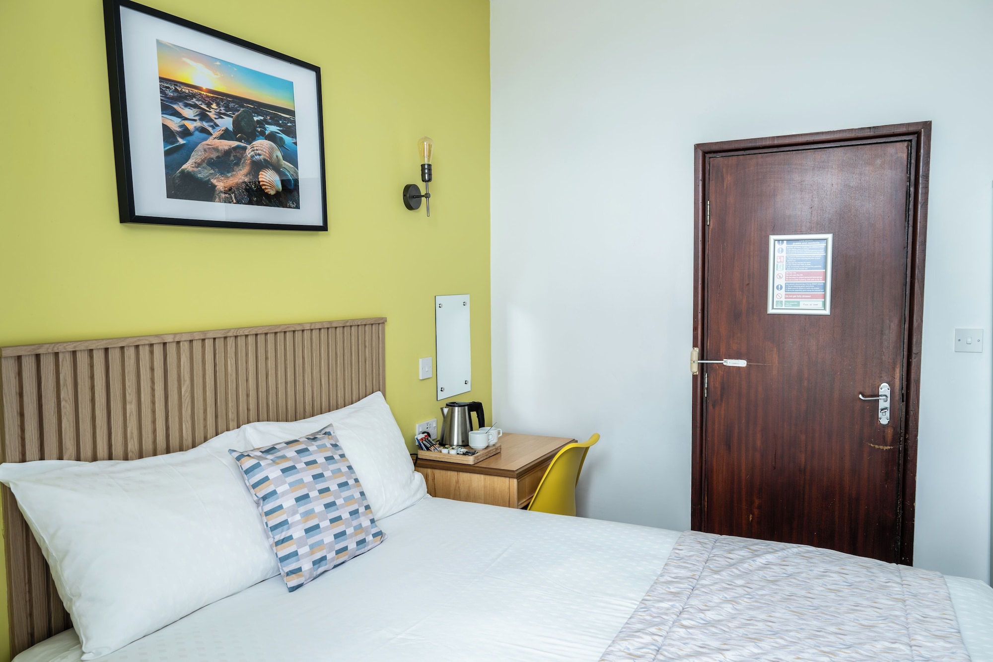 STANDARD, DOUBLE BED