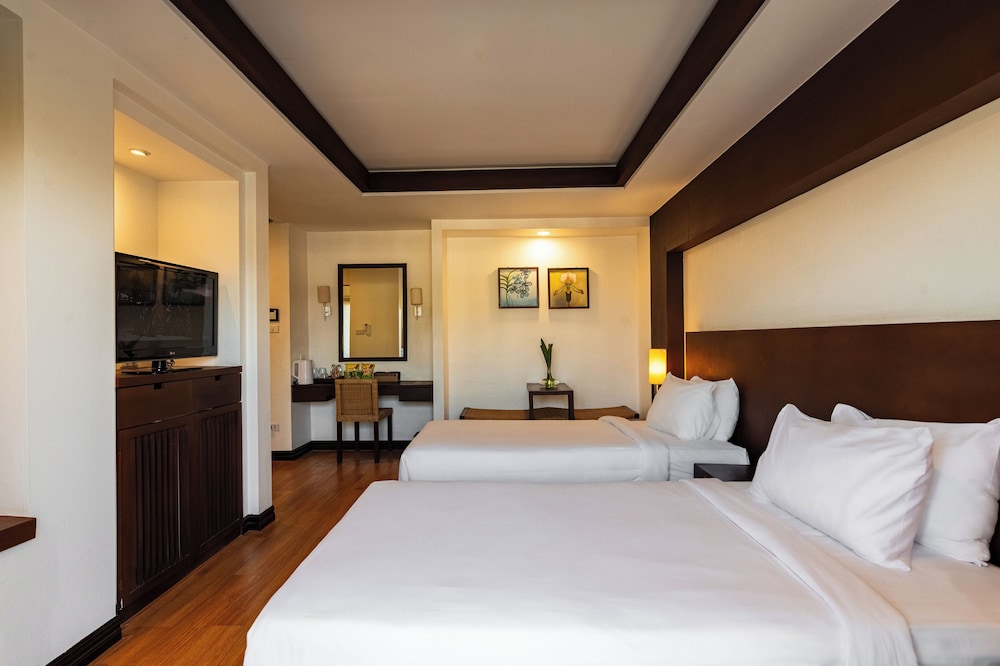 DELUXE, TWIN BEDS