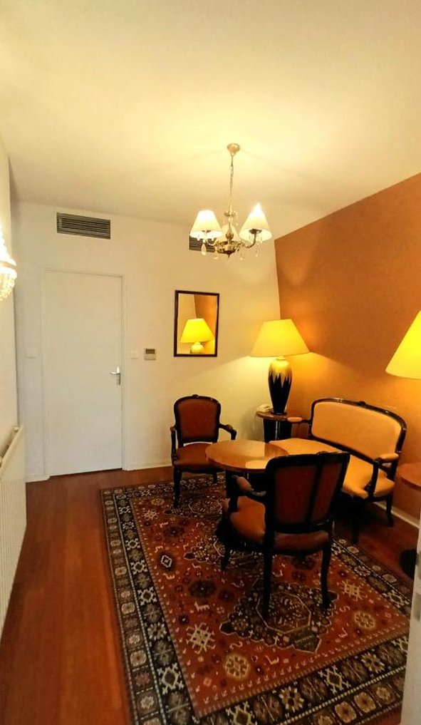 Hotel Jeanne D'arc 35/50