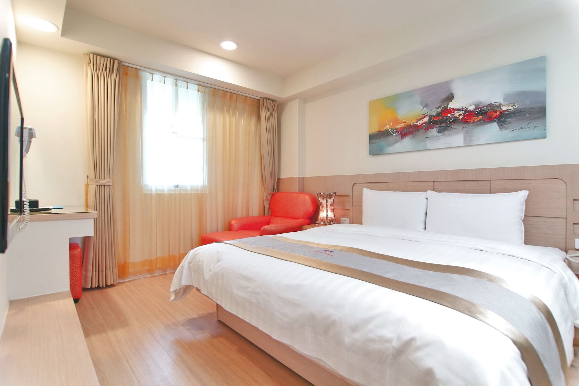 ROOM, DOUBLE BED