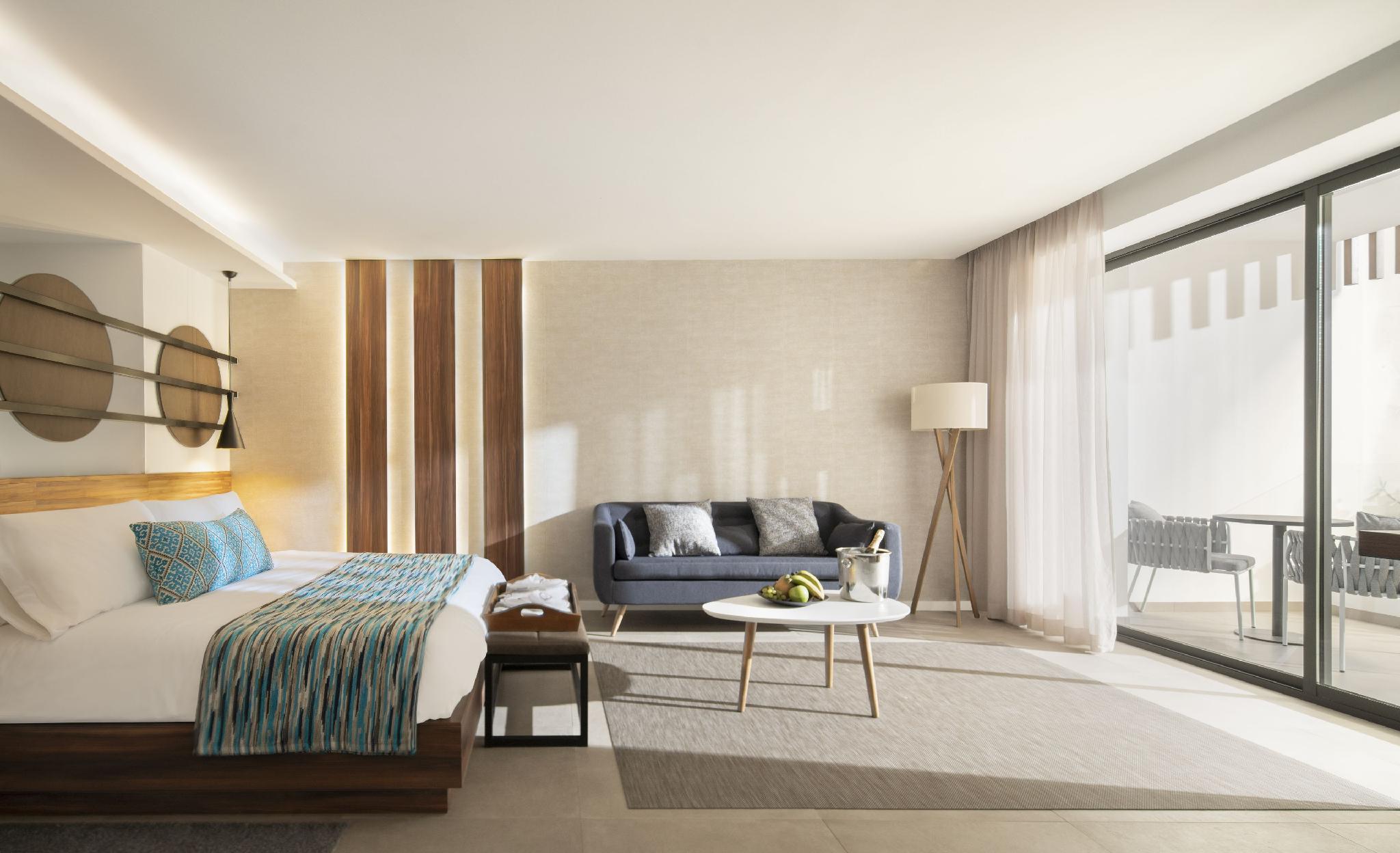 Swim Up, Club, Junior Suite