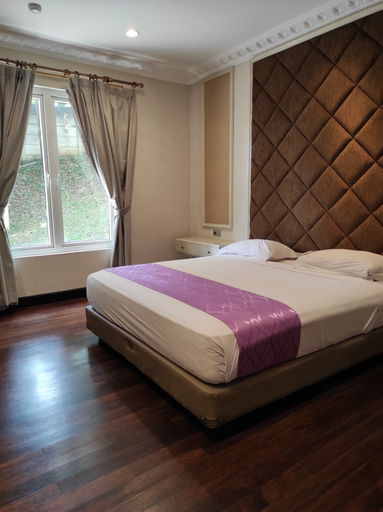 Superior, Basement، Beth Kasegaran Theresia 2/4