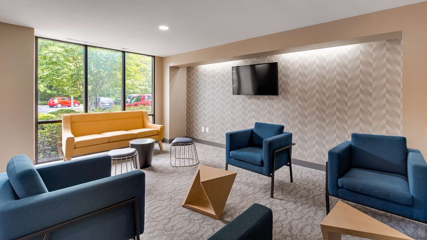 Best Western Plus Augusta North Inn & Suites 24/35