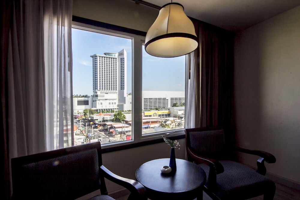 Empress Pattaya Hotel 30/50