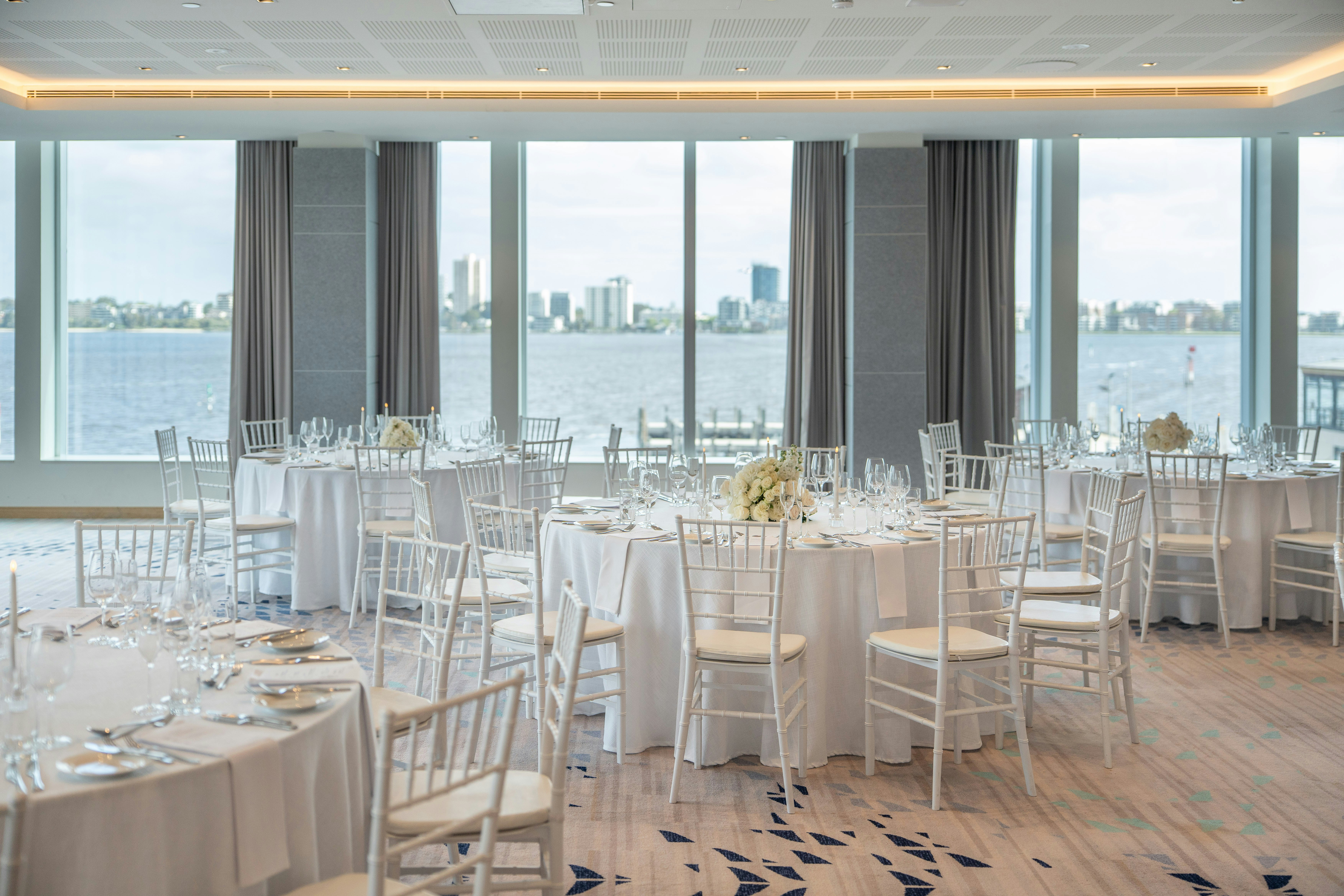 Doubletree By Hilton Perth Waterfront 12/35