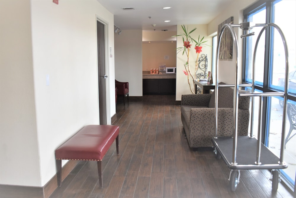 Super 8 by Wyndham New Braunfels I-35 25/36