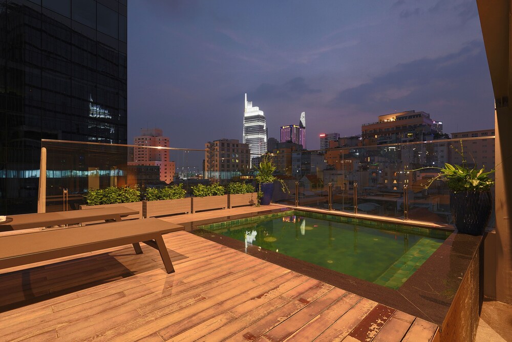 Cherry Boutique Hotel 49/50