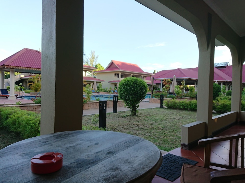Oasis Hotel Restaurant & Spa 27/36