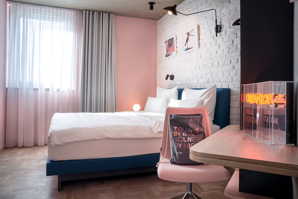 URBAN LOFT Cologne 15/50
