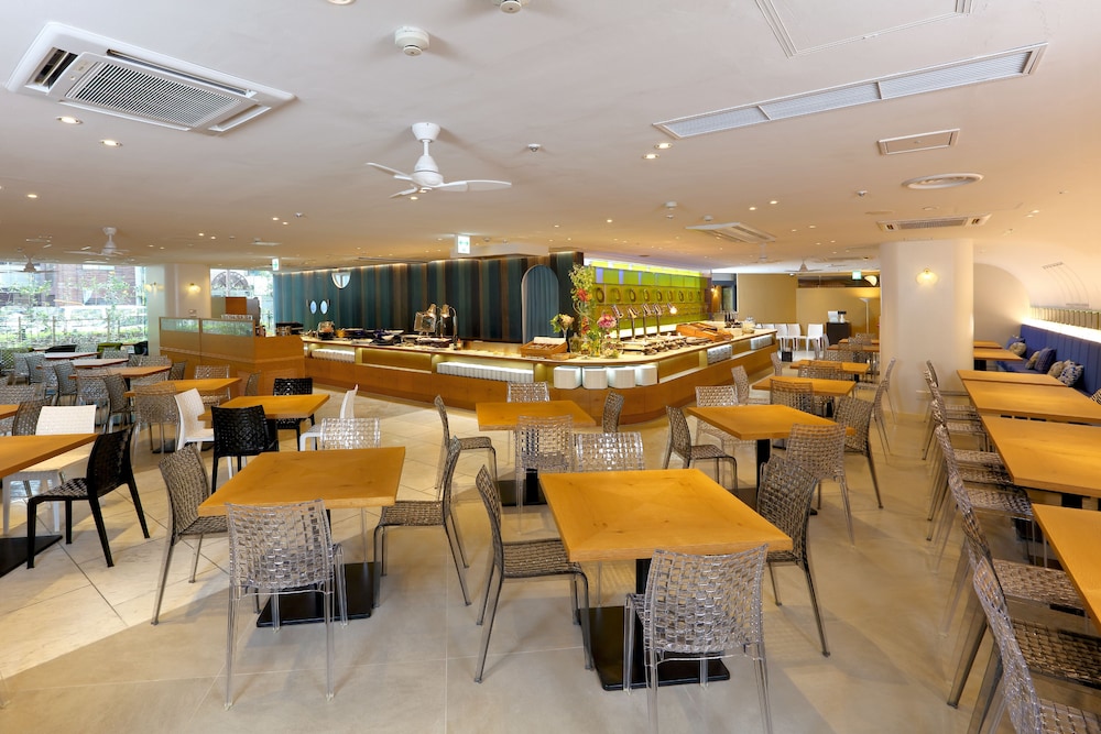 Hotel Plaza Osaka 34/46