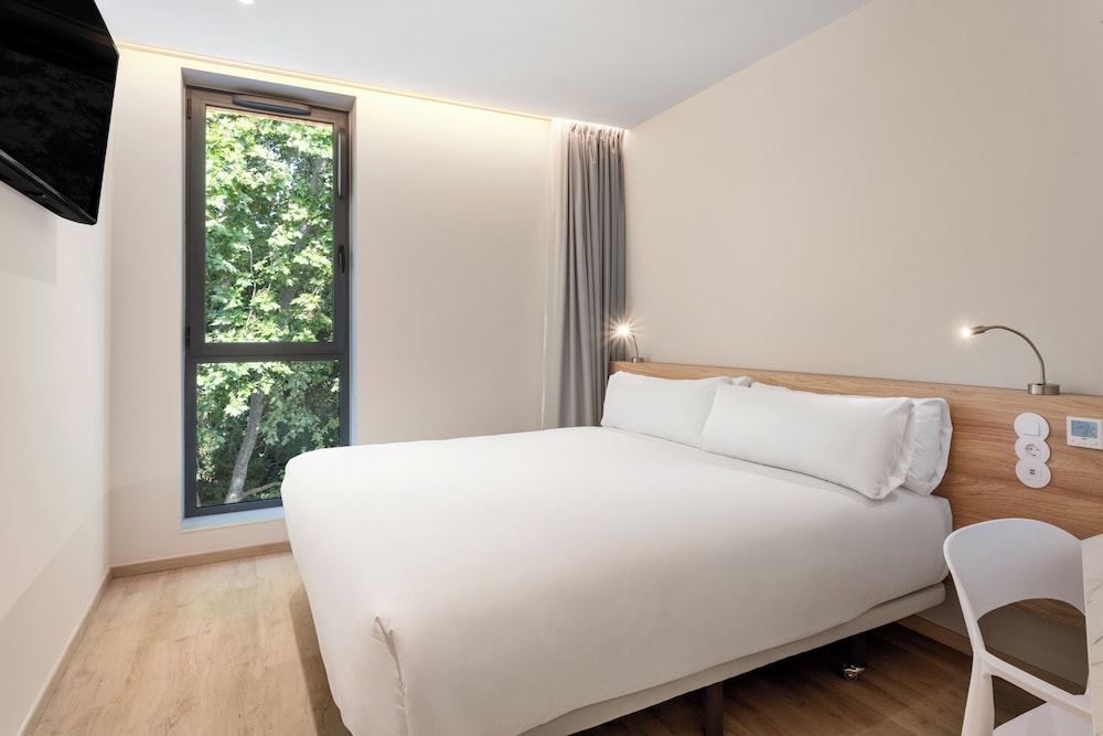 غرفة قياسية بسرير مزدوج، B&B HOTEL Lisboa Montijo 2/3