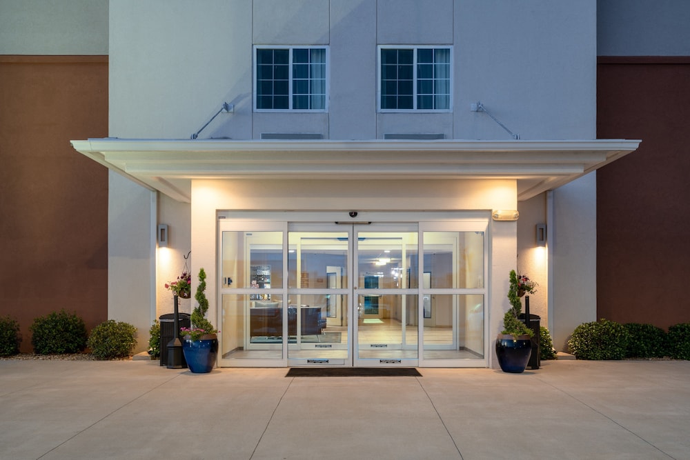 Candlewood Suites Auburn 1/44