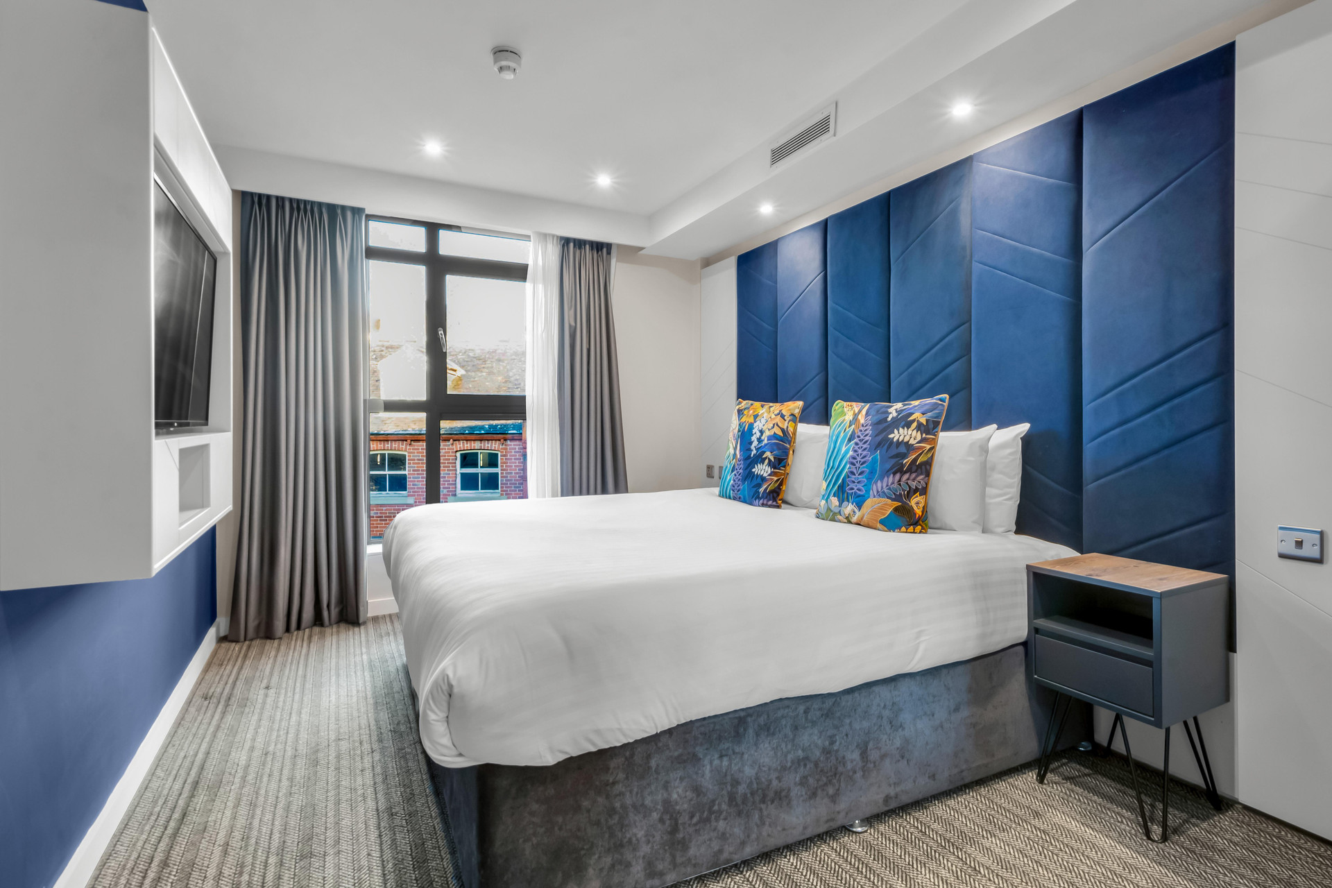 1 Bedroom, Liberty