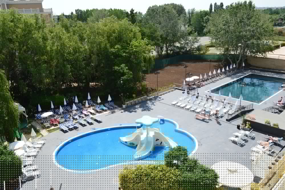 Aquamarine Hotel 63/68