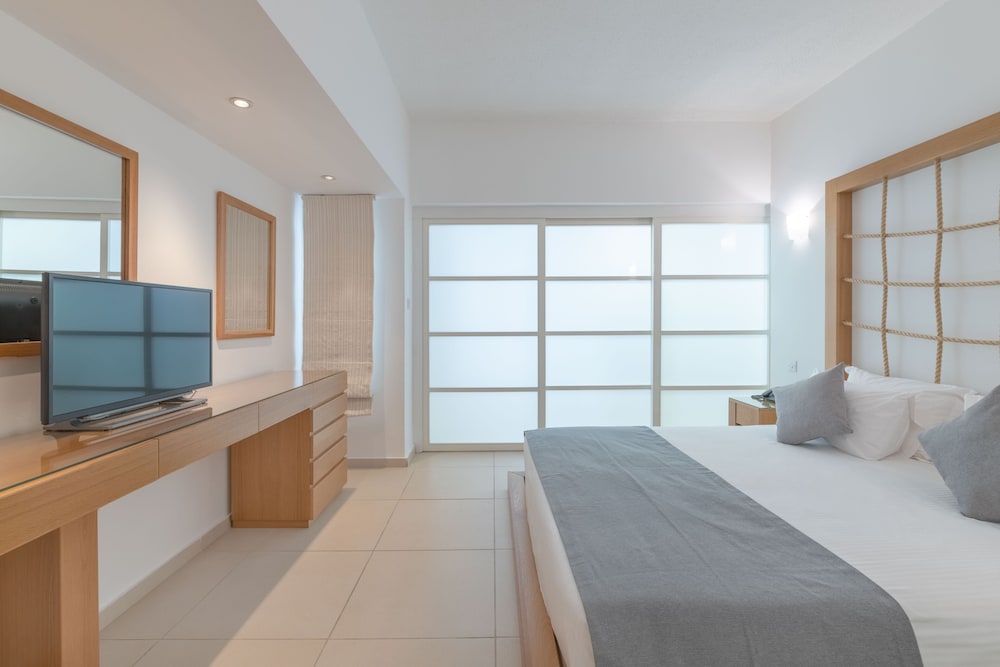 GRAND, SUITE, SEA VIEW