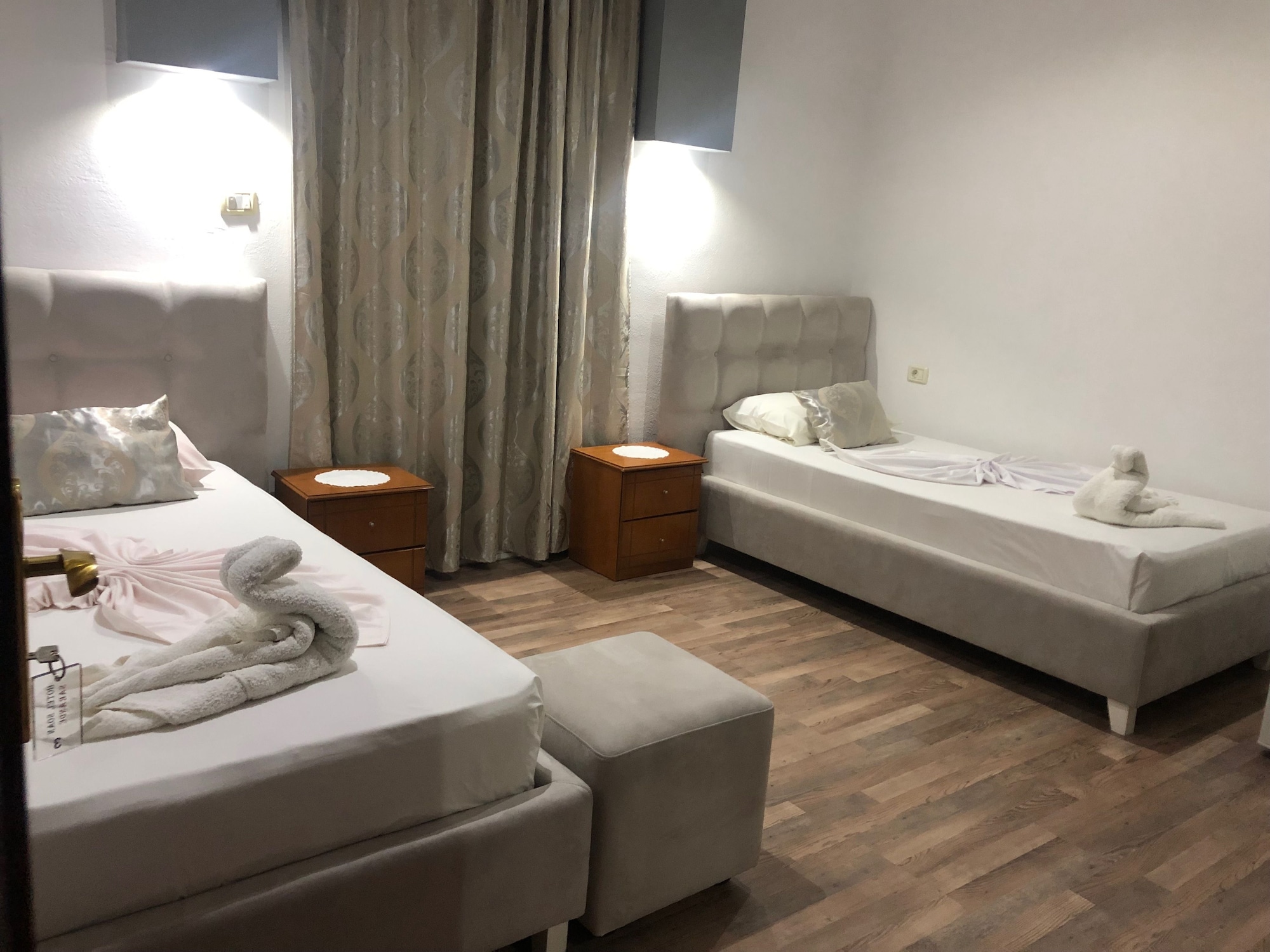 2 Bedrooms, Family, Apartment, 1 Double and 3 Single Beds
