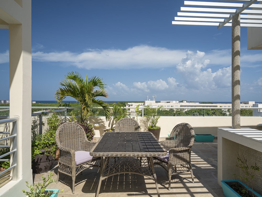Hotel Punta Esmeralda 32/44