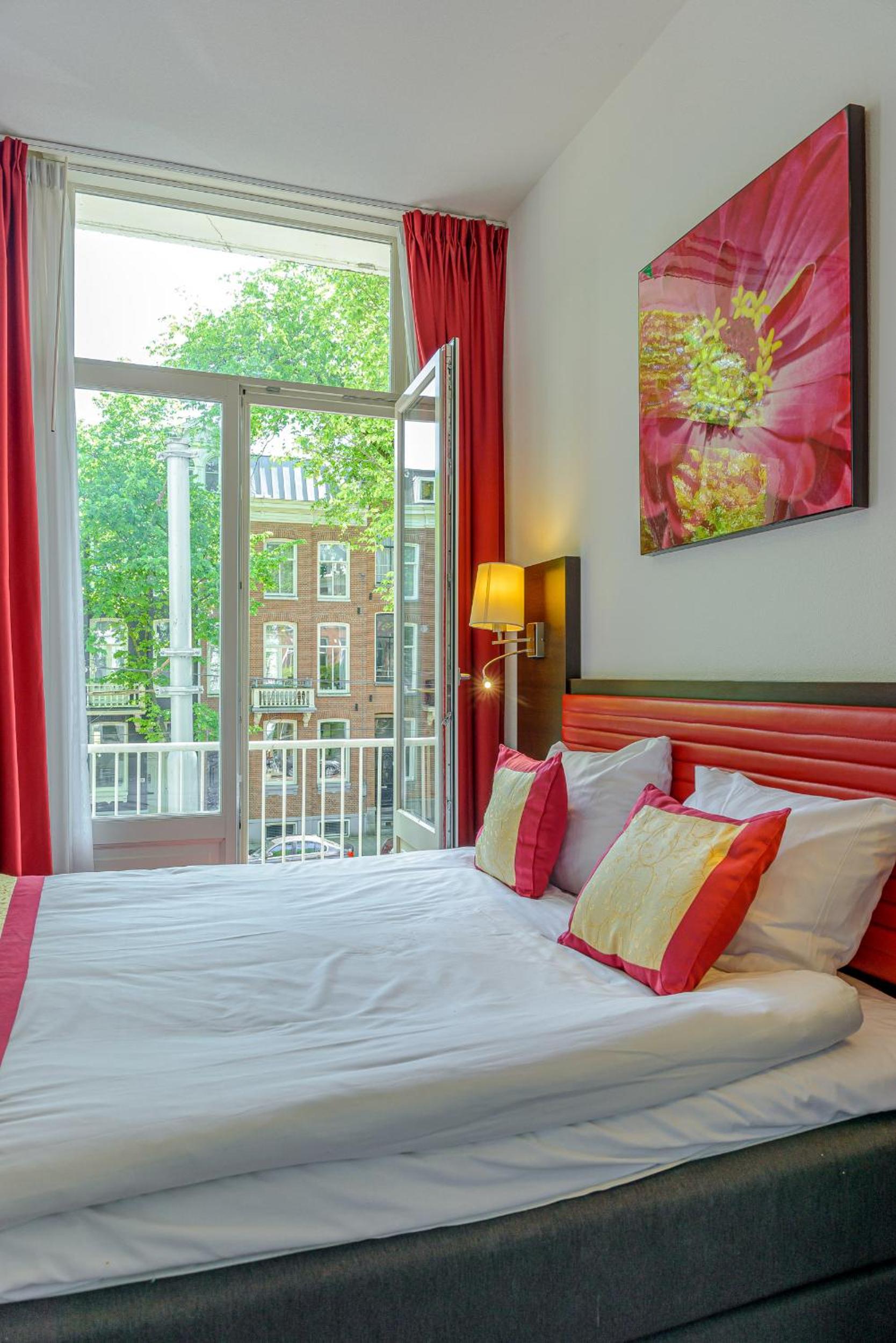 Room, Double Bed, Balcony, Hotel Allure 2/10