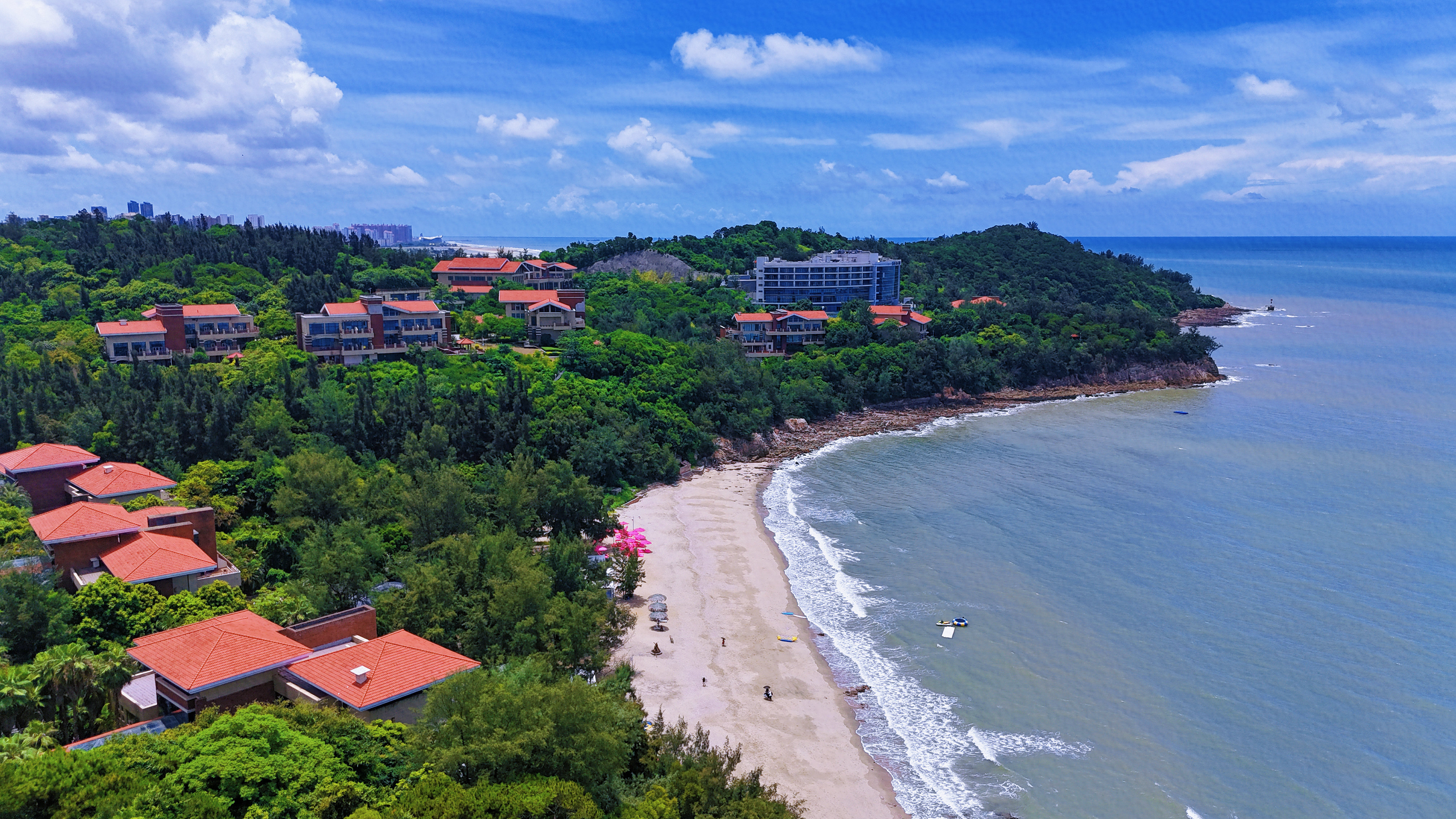 HOLIDAY INN EXPRESS Beihai Silver Beach 57/61