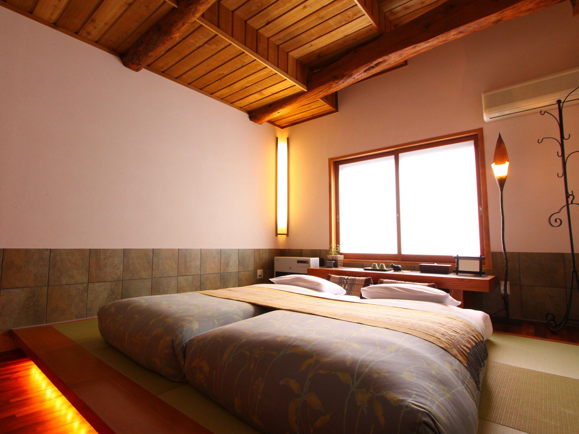 ATTIC, BATHTUB