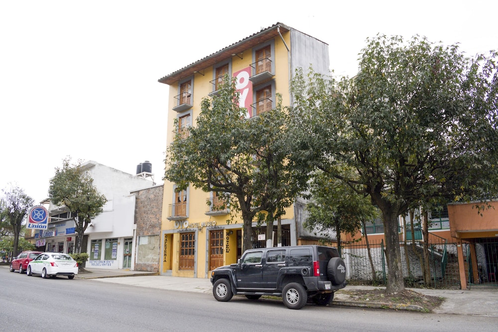 OYO Hotel Museo Xalapa 34/39