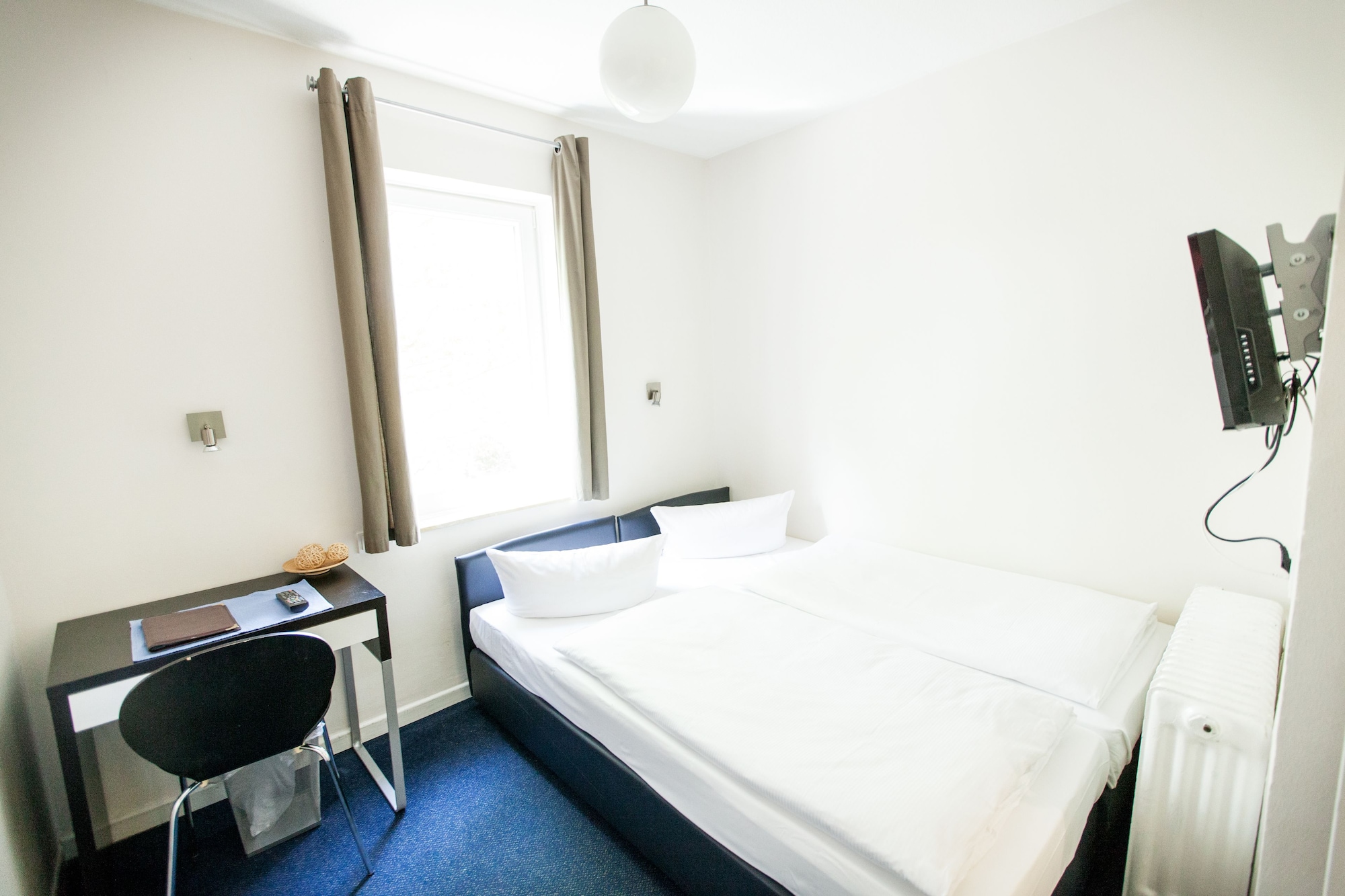 ROOM, DOUBLE BED, PRIVATE BATHROOM