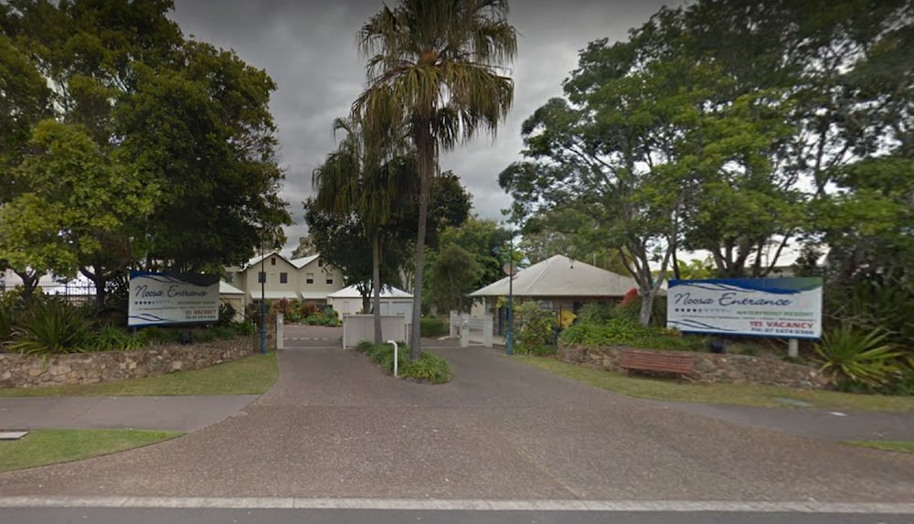 NOOSA ENTRANCE WATERFRONT RESORT 71/80